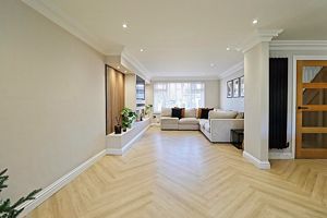 Living Area- click for photo gallery